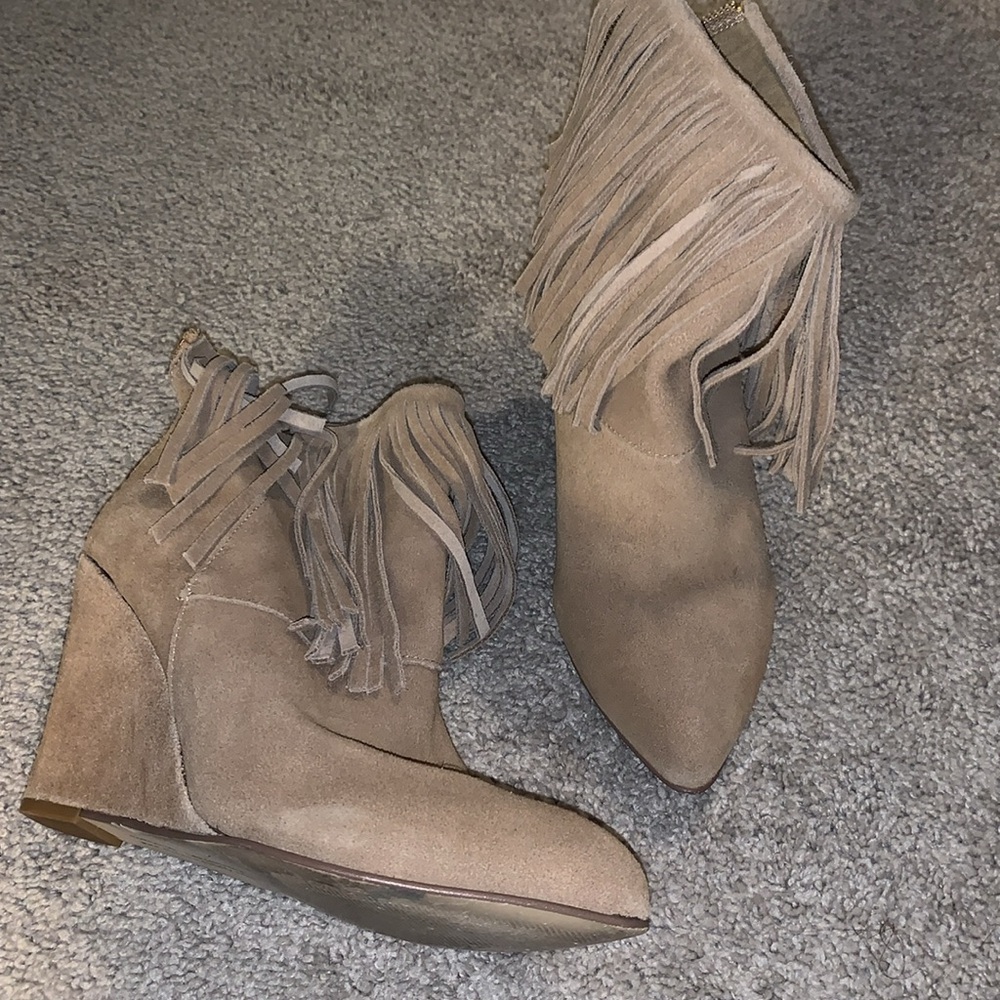 Chinese Laundry tan suede boots with fringe wedges size 9.5